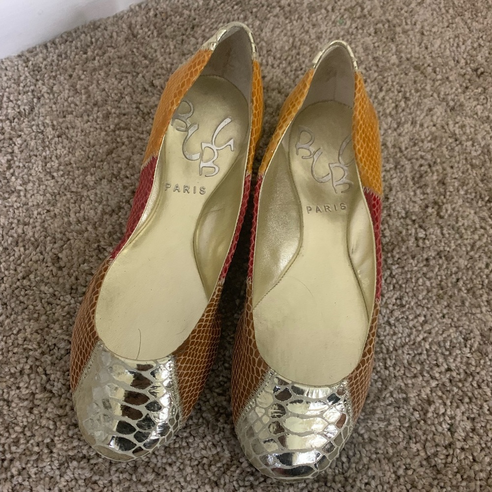 BCBG Paris flats